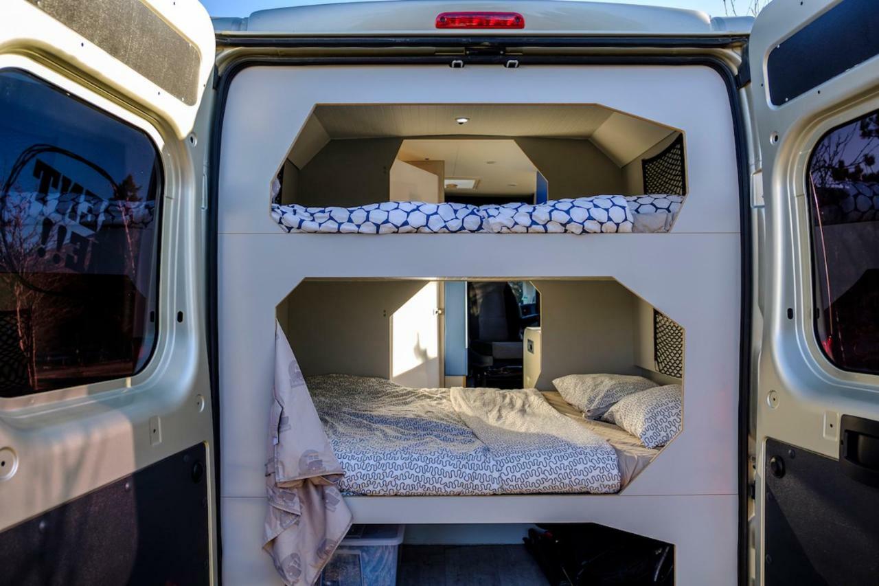 Indie Campers Campervan In Campingplatz *